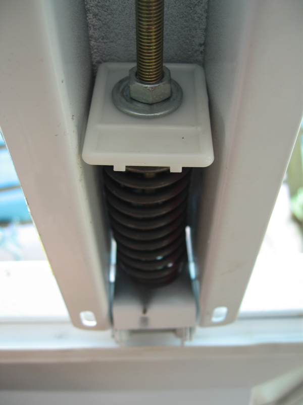 Chillindamos Homebrewing Kegerator Chest Freezer Rust Repair, Round 3