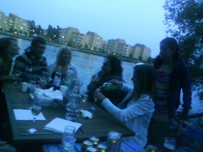 [image-upload-64-757321.jpg]