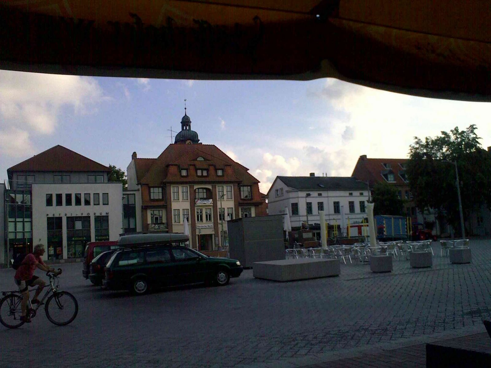 [17072009407-784166.jpeg]