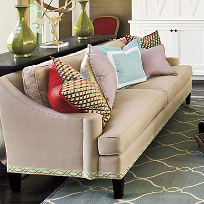 [living-room-sofa-l.jpg]