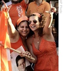 [AP-Lebanese-supporters-of-Free-Patriotic-Movement-07jun09.jpg]