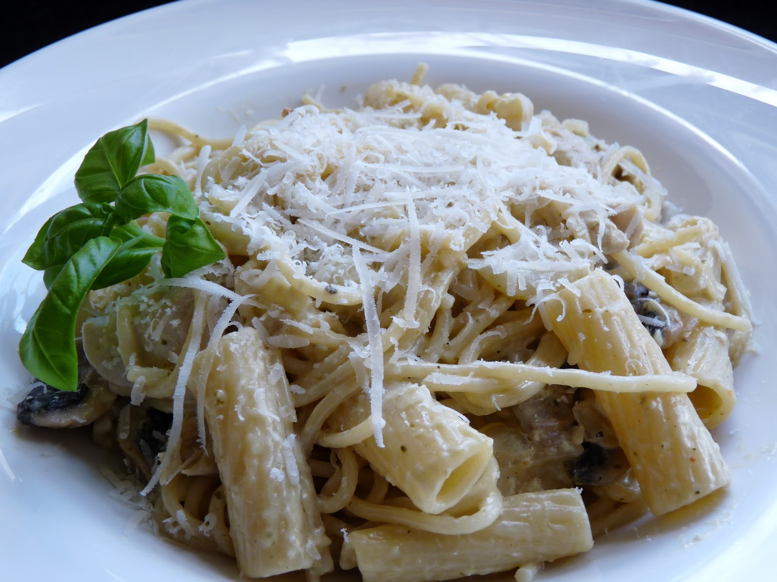 Chicken in a Creamy White Wine Sauce Nessa's Family Kitchen