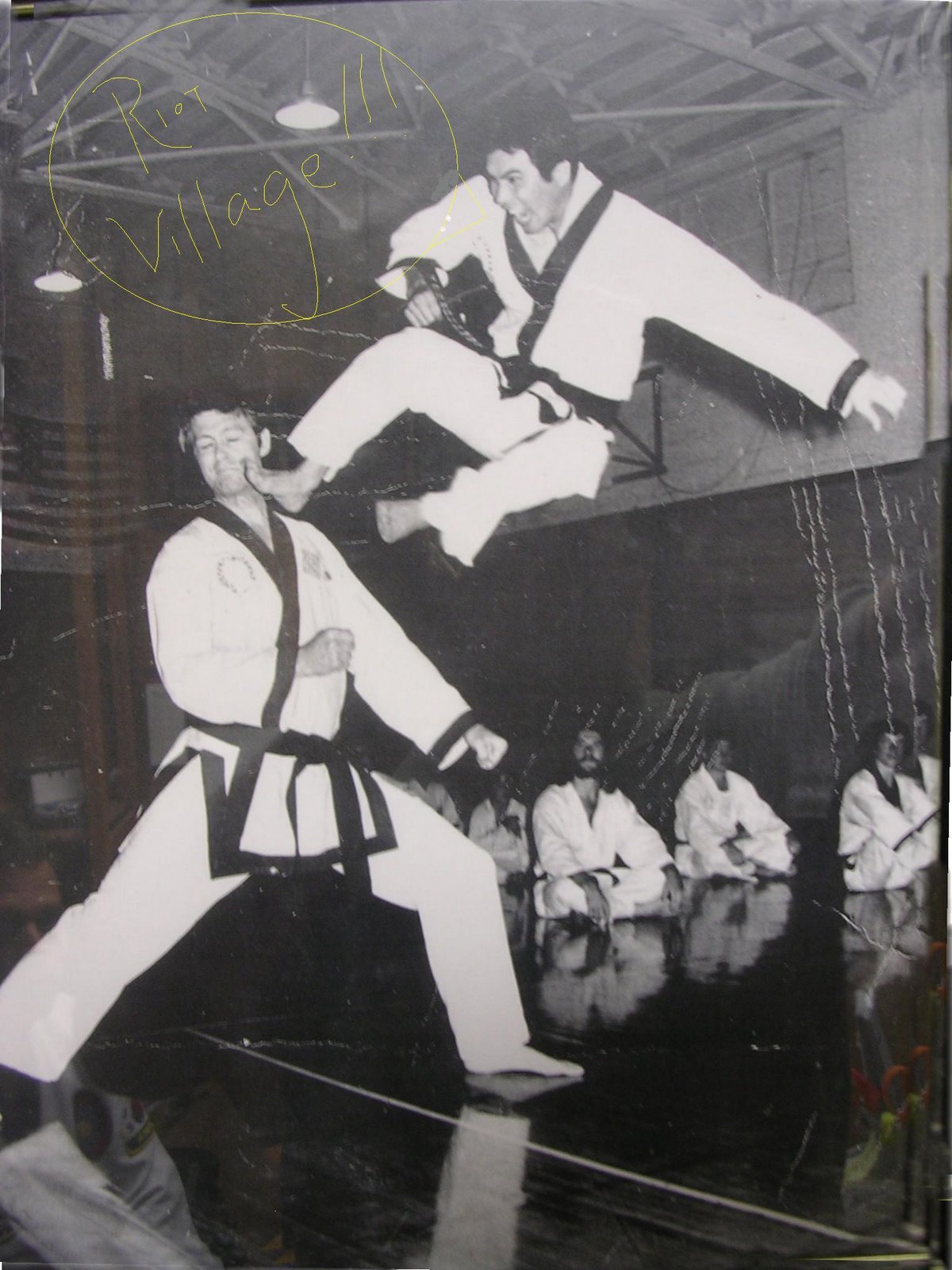 [best+face+kick+face.JPG]