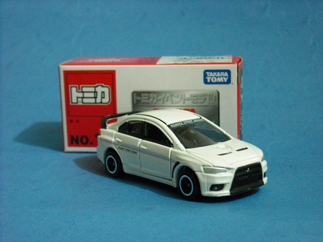 tomica evo x