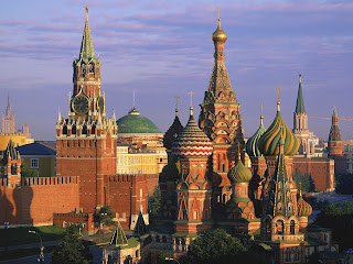 St. Basil's Cathedral and Kremlin, Moscow, Russia Wallpapers