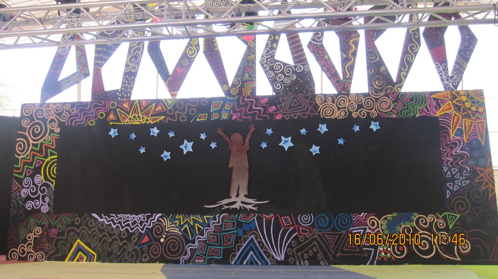 ديكور حفل تخرج مدارس مهد السفراء أسراري 2010 ambassadorsschools