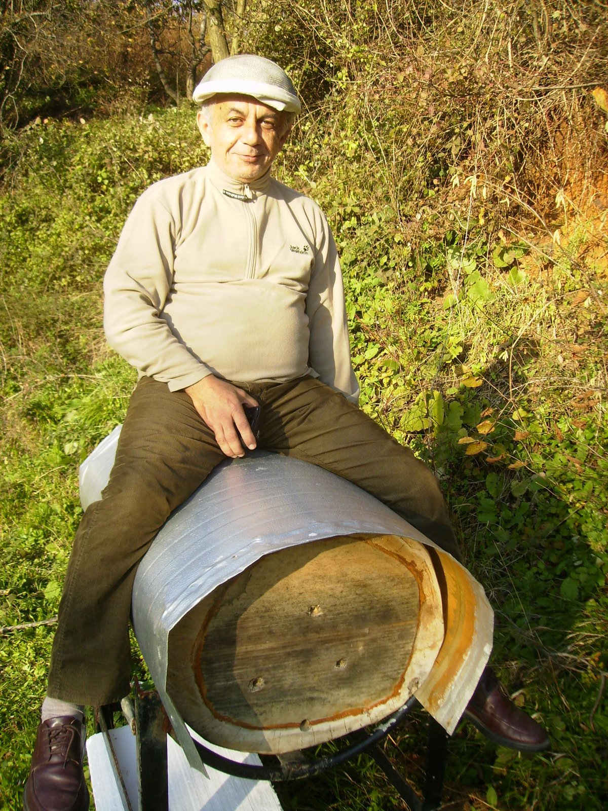 [PB300057.JPG]