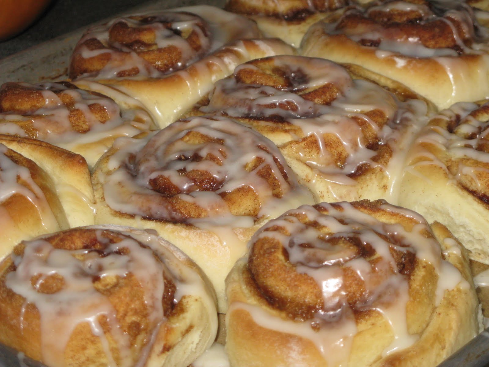 The Homemaking Lady Bug Cinnamon Rolls