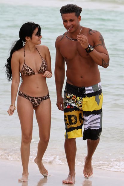 pauly d went and got himself a cuban girlfriend in miami. she looks cute, n...