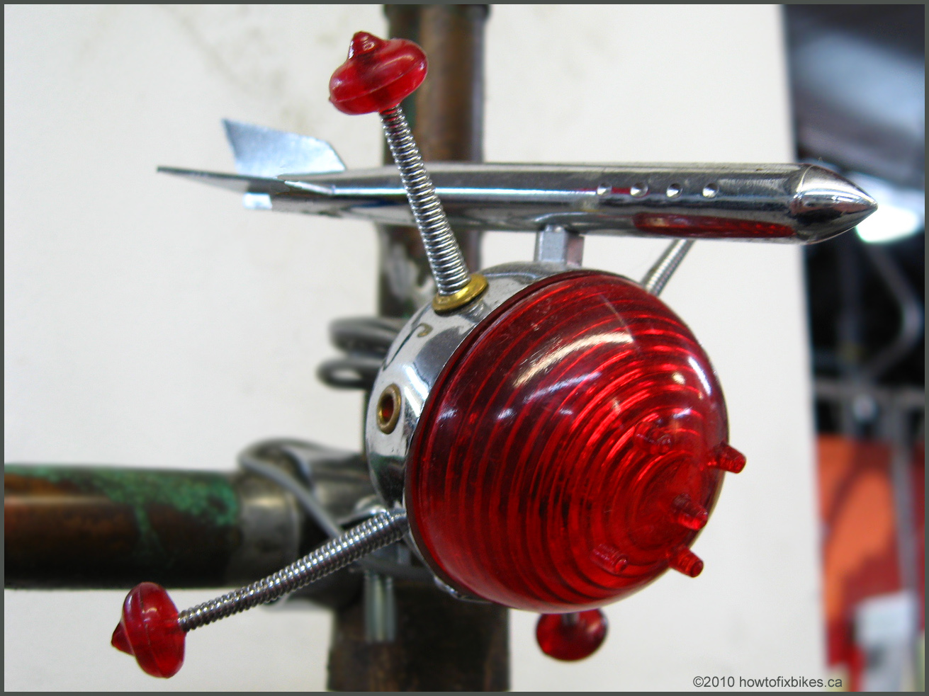 Free advice on how to fix your bicycle BICYCLE REFLECTORS AND LIGHTS