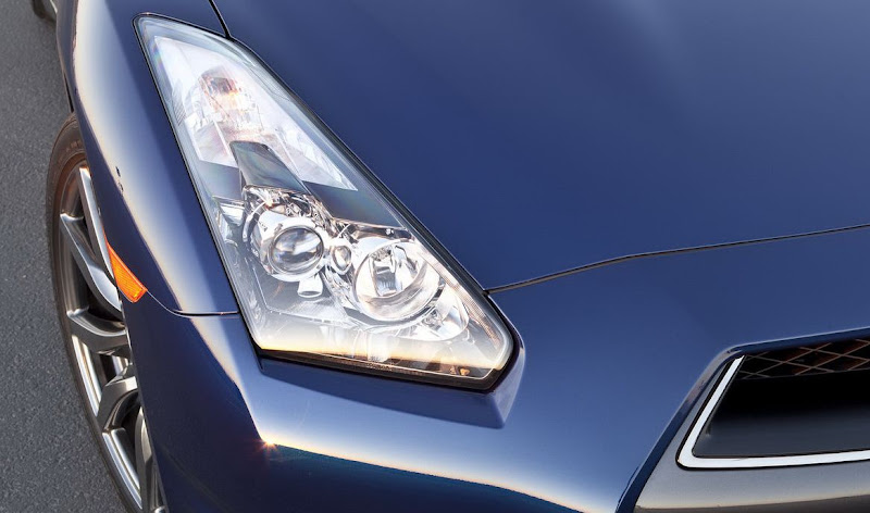 2021 Nissan GT-R Black Edition Head Lamp Design