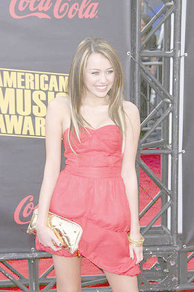 [miley-cyrus-american-music-awards-2007-2.jpg]