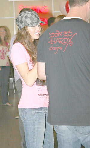 [miley-cyrus-mercedes-car-3.jpg]