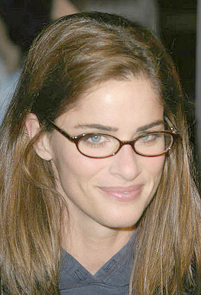 [amanda-peet-in-the-cut-3.jpg]