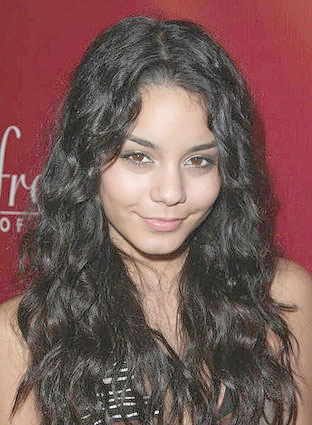 [vanessa-anne-hudgens-fredericks-of-hollywood-3.jpg]