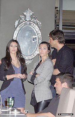 Kim Kardashian Kourtney Kardashian