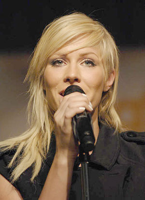[natasha-bedingfield-vh1-save-the-music-13.jpg]