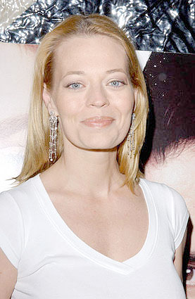 [jeri-ryan-twisted-movie-2.jpg]