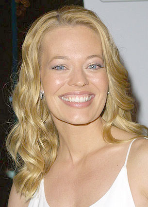 [jeri-ryan-makeup-and-hair-stylist-guild-awards.jpg]