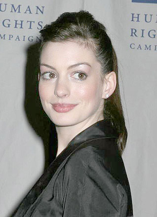 [anne-hathaway-human-rights-campaign-gala.jpg]