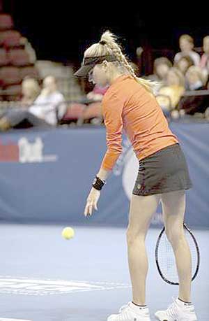[Anna+Kournikova+Champions+Tennis+Cup+2009+Boston+USA+Pictures+(1).jpg]