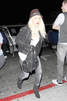 Christina Aguilera Aweful Makeup Pics