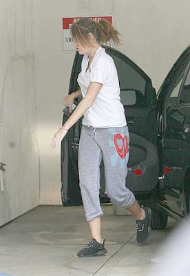 Miley Cyrus Pilates Class Pics