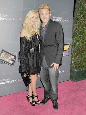 Heidi Montag and Spencer Pratt T-Mobile Sidekick LX Photos