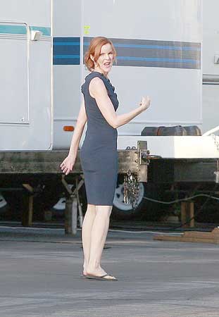 [Desperate+Housewives+Cast+On+Set+Pictures+(3).jpg]