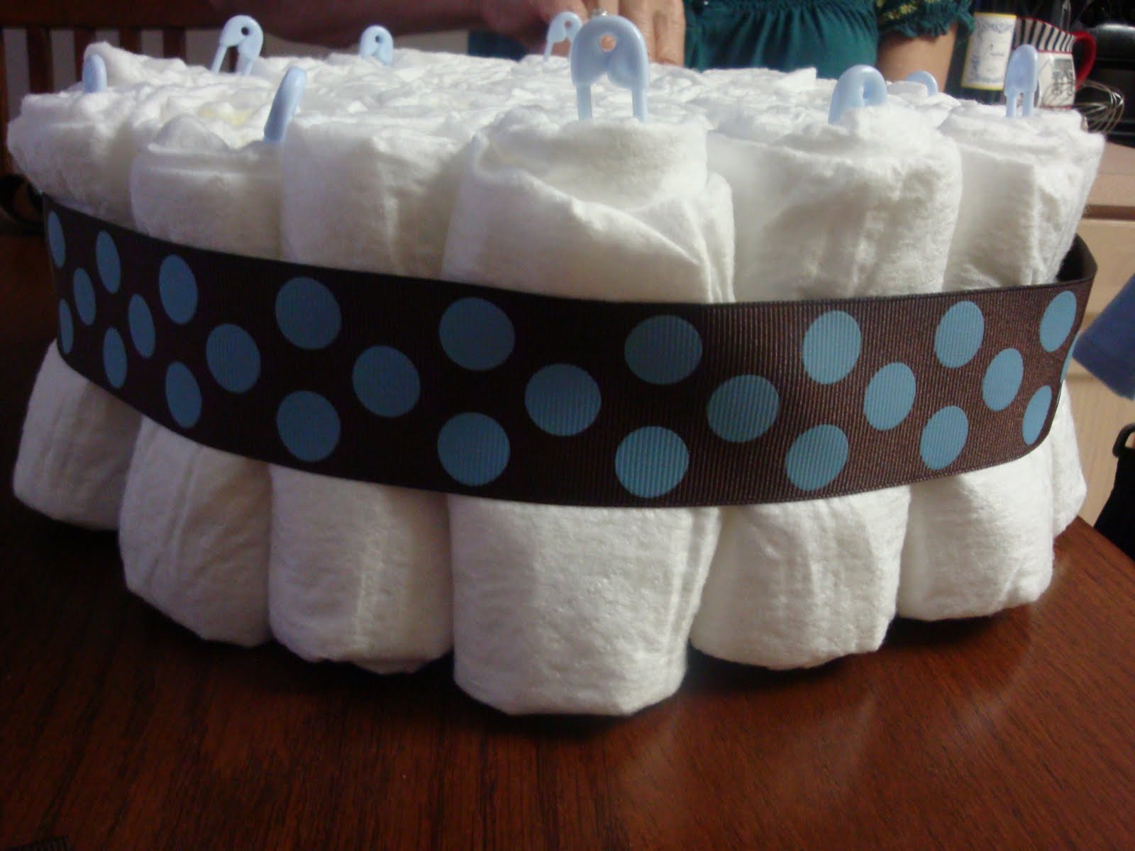 simply made with love Diaper Cake Tutorial