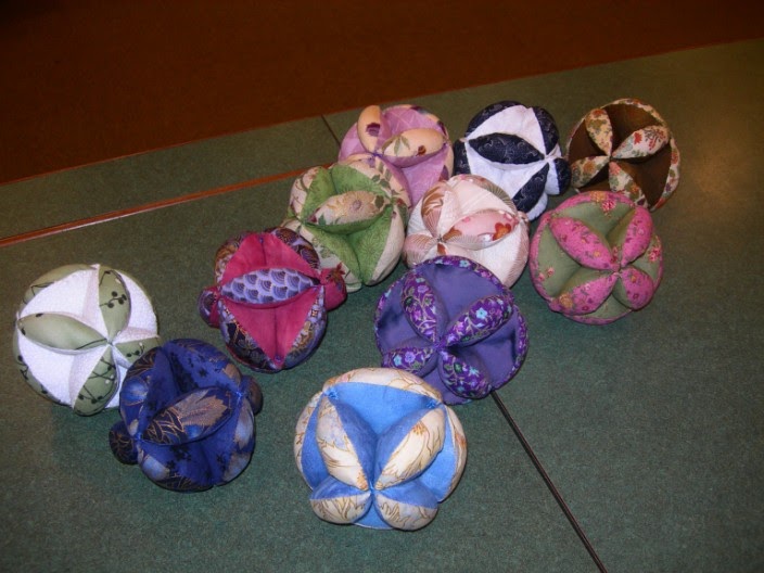 "The Wired Quilter" Amish Puzzle Balls...A LOT of Them!