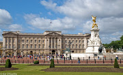 Buckingham Palace.okay, really I am not that interested, but when you go . (buckingham)