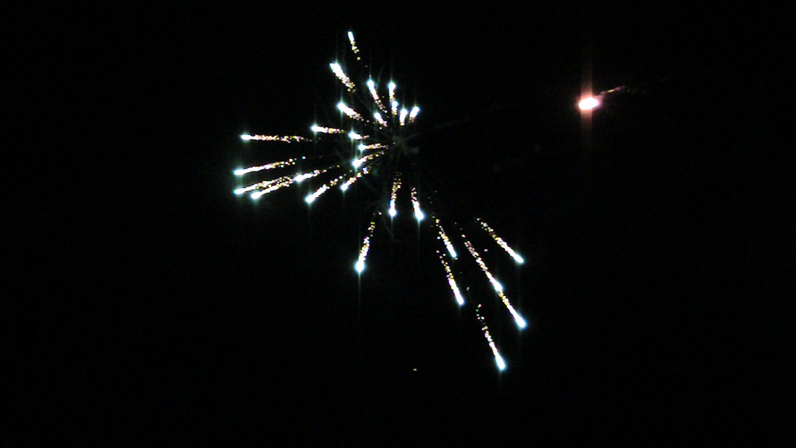 [Fireworks,+252.JPG]