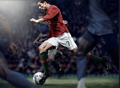 [ronaldo+usando+o+novo+equipamento.jpg]