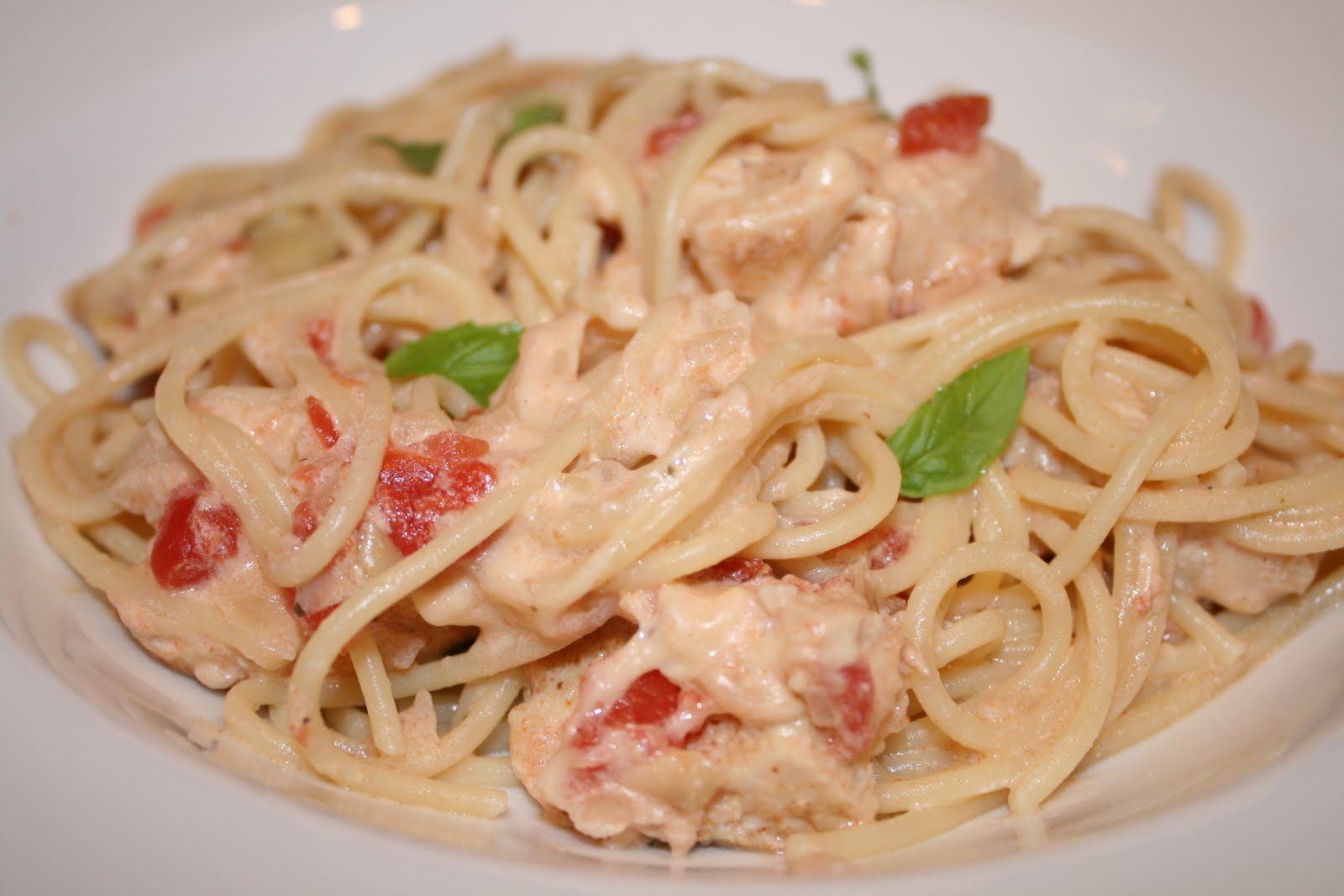 everything to entertain Spahgetti with Artichoke Hearts and Tomatoes