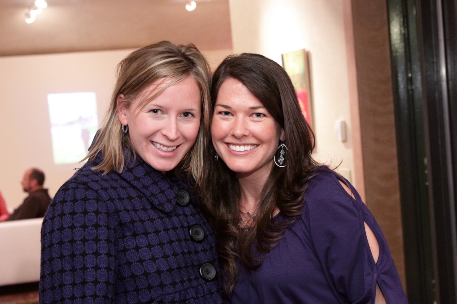 [lindsay+&+heather.JPG]