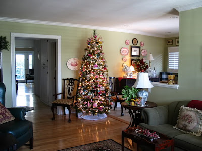 Christmas Tree Decoration, christmas tree ornaments, christmas tree themes, christmas tree toppers, christmas tree decorating ideas, christmas tree decorations pictures Christmas Tree Decoration, christmas tree ornaments, christmas tree themes, christmas tree toppers, christmas tree decorating ideas, christmas tree decorations pictures