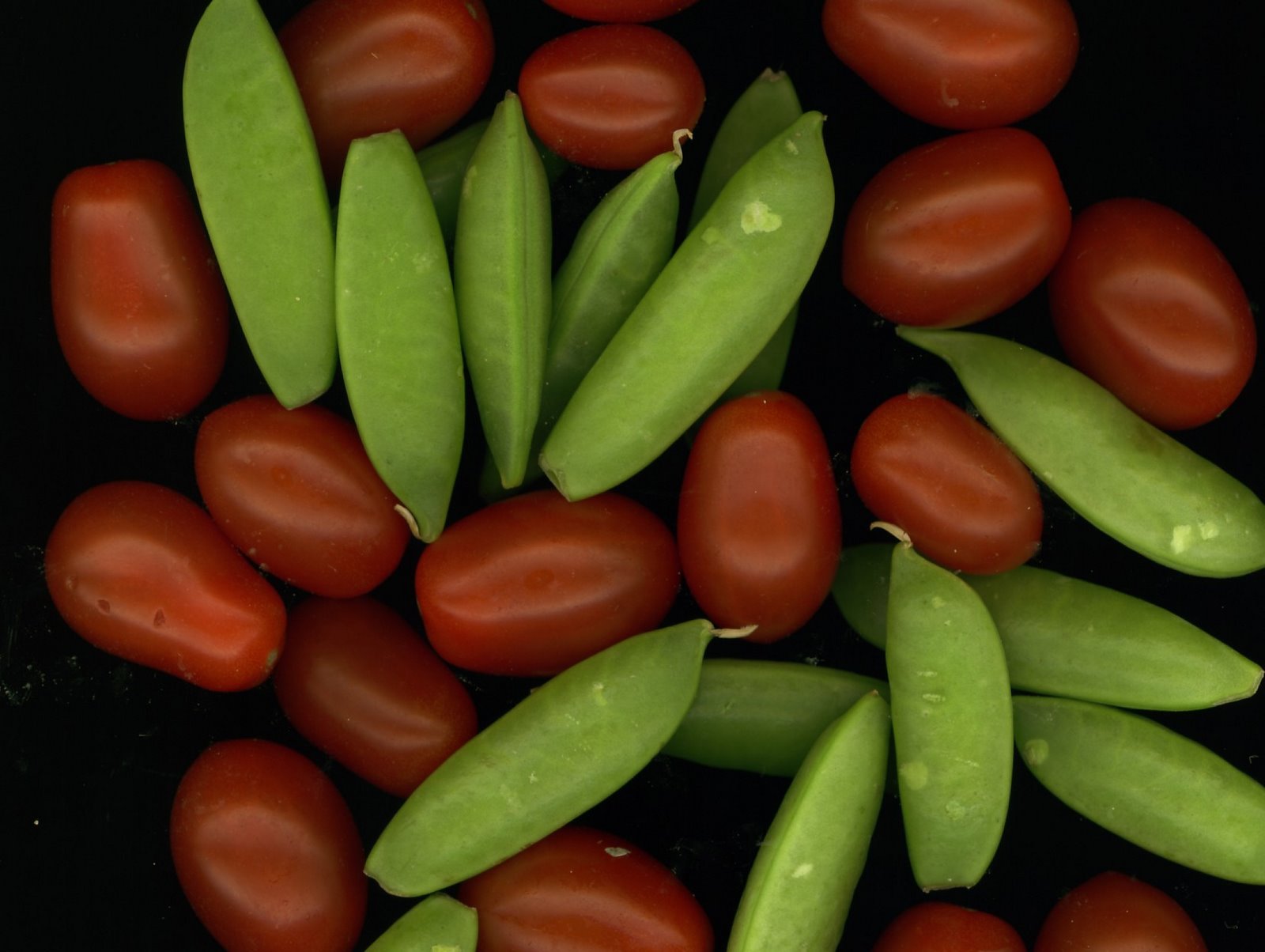 [tomatoes+&+peas.jpg]
