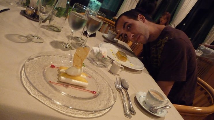 [03+DInner.jpg]