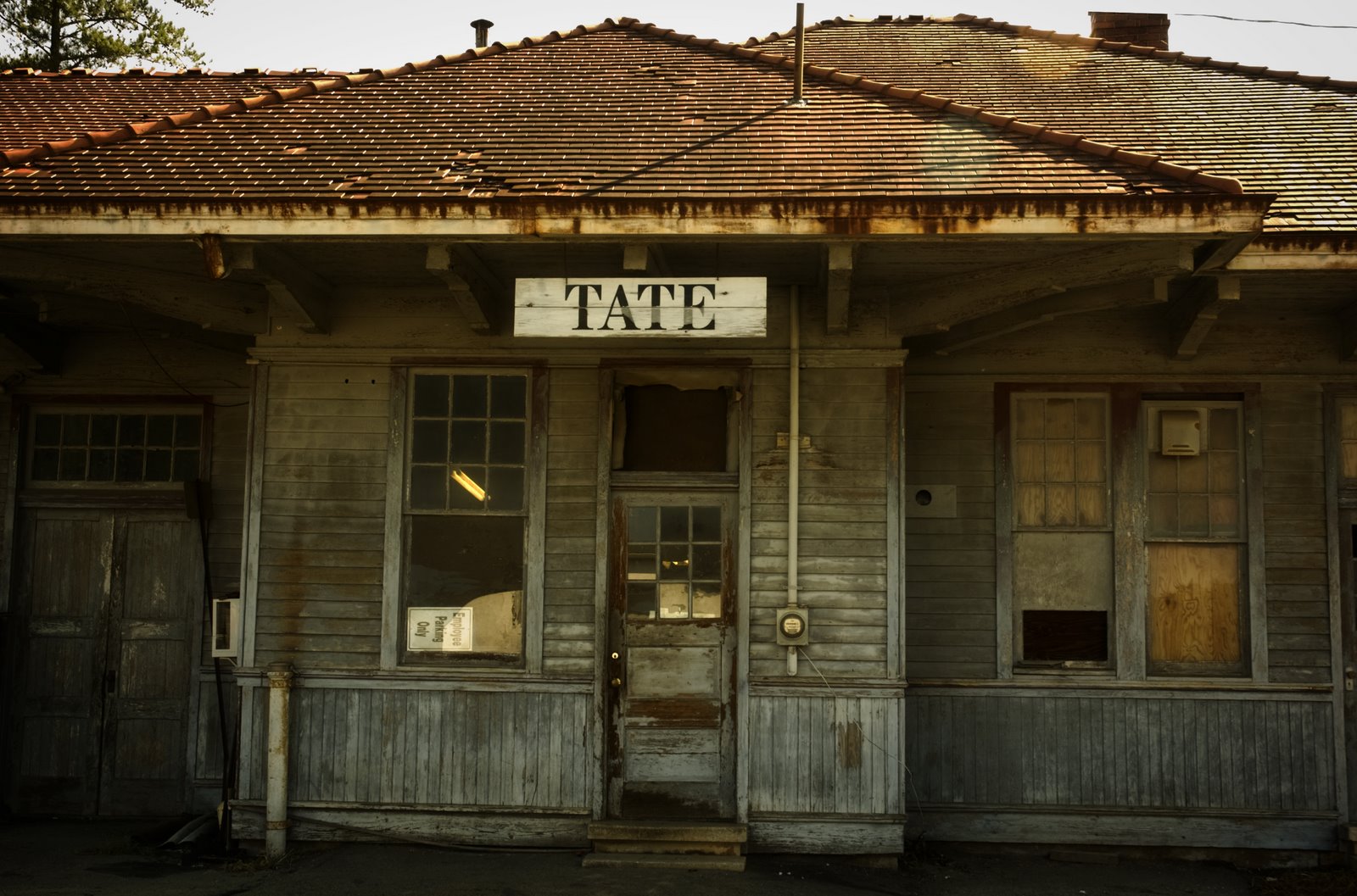 [TateTrainStation.jpg]