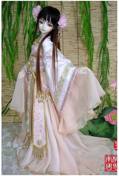 china doll costume. This doll named Yingning,