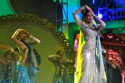 Aishwarya Rai Perform at Star Screen Awards