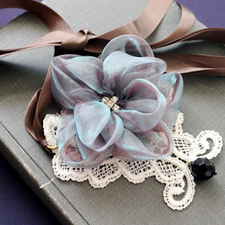Lace+jewellery
