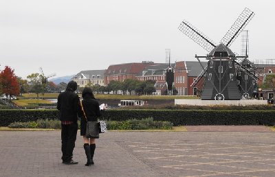 [HTB-entrance-view-2008.jpg]