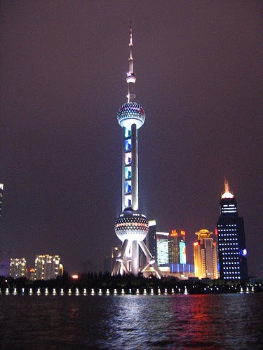 [上海東方明珠電視塔.jpg]