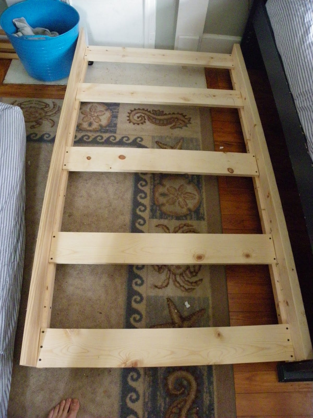 no one thought to wonder Trundle Bed