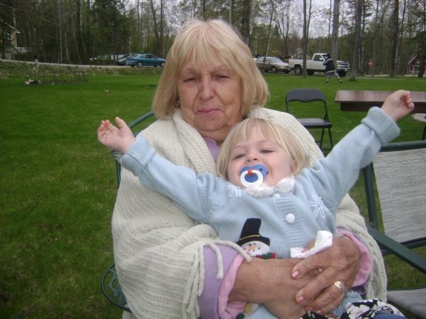 Maman, son arrière petite fille Cloée, fête des Mères 2008