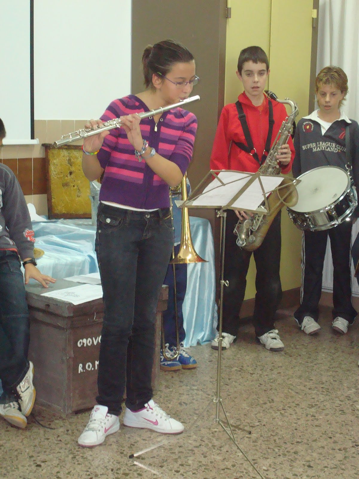 CEIP VERGE DEL REMEI APRENEM A MILLORAR LA BANDETA DE CASTELLÓ DE