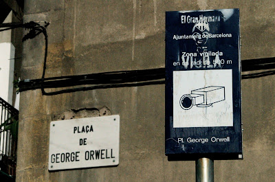 Granada rinde homenaje a Joe Strummer.... Plaza+george+orwell