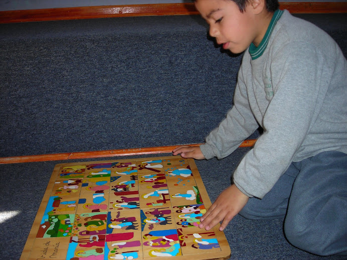 recreándose enbiblioteca pública